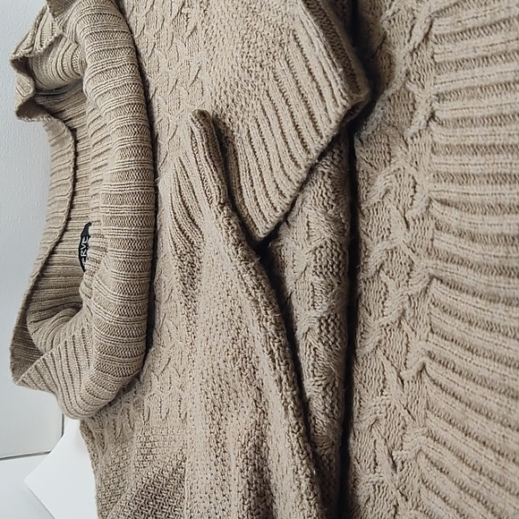 Verve Ami Tan Cable Knit Sweater - Picture 8 of 9